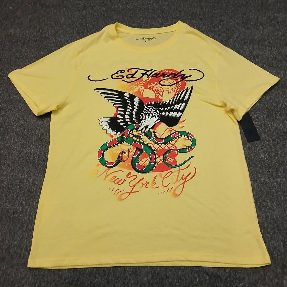 ED HARDY T-Shirt Mens Size Large Yellow Crew Neck Eagle Snake Short Sleeve NWT